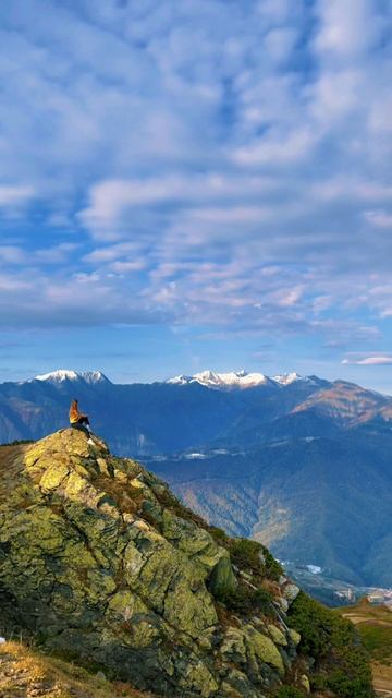 красная поляна. я в VK https://vk.com/nedwigsochi2023 #купитьквартирувсочи#инвестиции#купитькоттедж смотреть онлайн