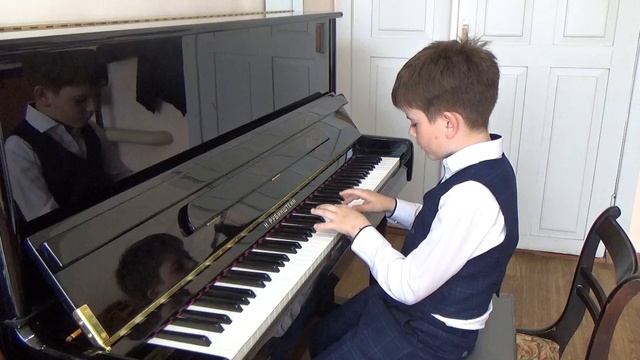 Кирьянов Платон Берлин Марширующие поросята