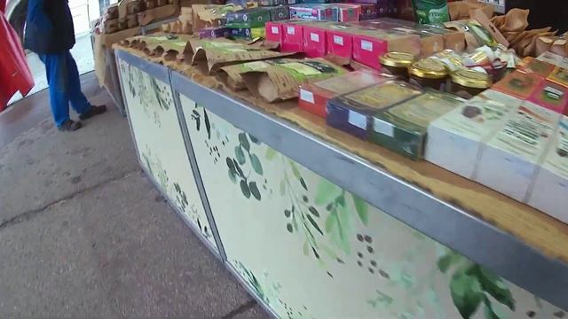 К НАМ НА РАБОТУ ПРИЕХАЛА ЯРМАРКА ИЗ БЕЛОРУСИИ. ЗАСНЯЛ, ЧТО СМОГ. смотреть онлайн