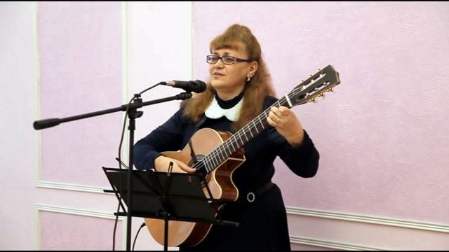 ОТЗОВИСЬ исп. Наталия Муравьева Песни 60 годов под гитару Белым снегом занесло, запуржило, замело