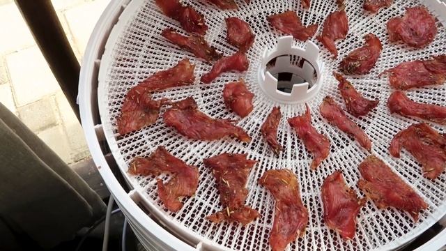 Мясные снеки джерки 3 вкуса и вяленые колбаски пивчики 2 вкуса