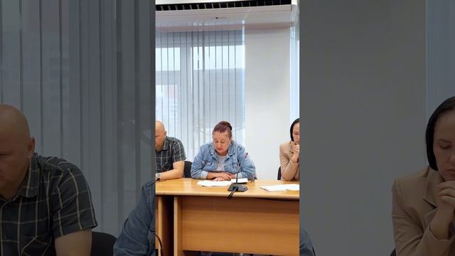 Городская комиссия рассмотрела вопросы подготовки к летнему отдыху смотреть онлайн