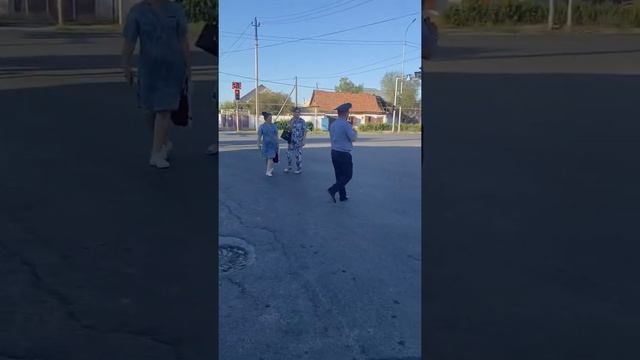 Түркістан қаласы 26.08.2022 сағат 18:30 шамасы,жолдарды жапты.Не болып жатыр? смотреть онлайн