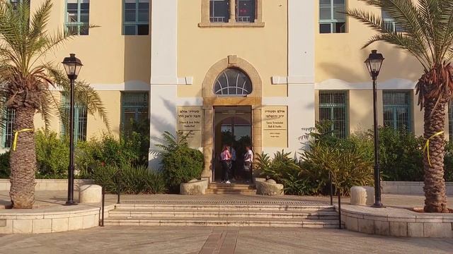 Разноцветный Тель-Авив 🍭 Балетная школа🩰🏫 Выставка фигур "Фантазии снов"🧚 смотреть онлайн