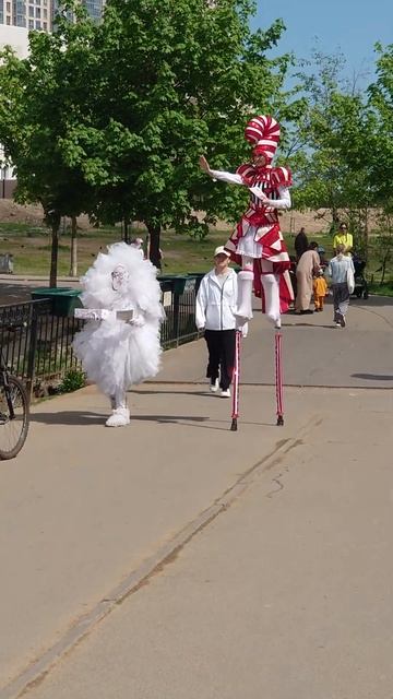 Санкт-Петербург. Аниматоры на улице смотреть онлайн