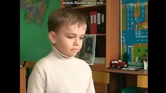 мальчик сдал маму смотреть онлайн