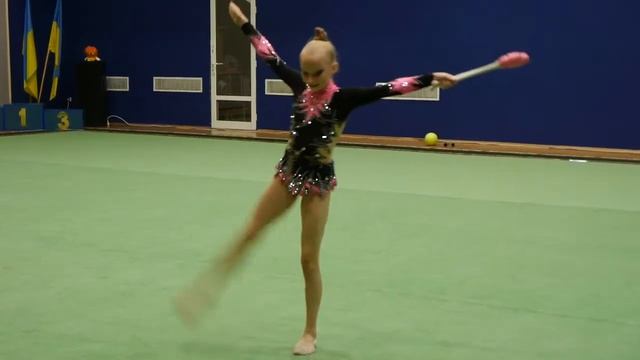 Авилкина Валерия, булавы, 12 Международный турнир"Золоте левеня", 2017 смотреть онлайн