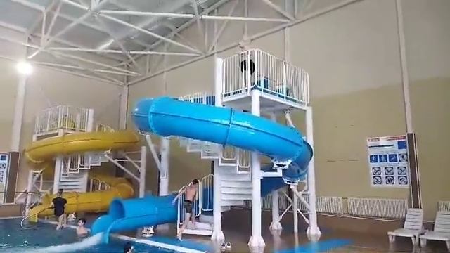 Яхонты -Истра. Бассейн - горки. смотреть онлайн