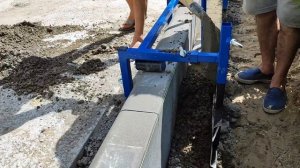 сдвижная опалубка для установки бордюров (изготовления бетонного замка)