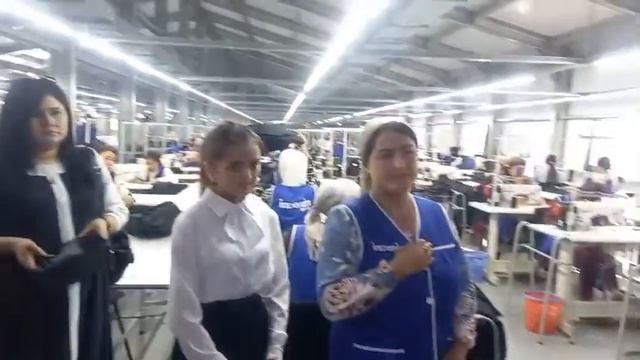 Сурхандарё вилояти Сариосиё тумани Сангардак Махалласида Барпо этилган Тикув Цехи смотреть онлайн