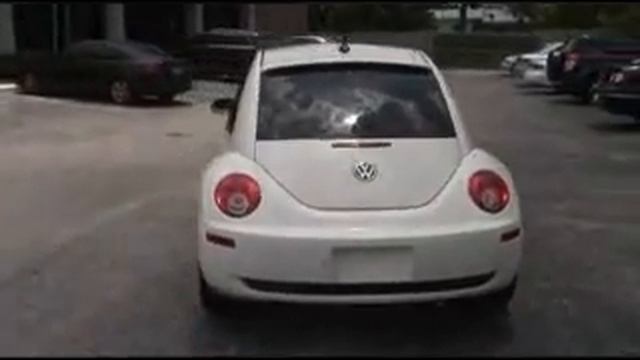 2008 Volkswagen New Beetle Coupe смотреть онлайн