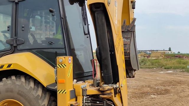 CAT 432 An ordinary day at work