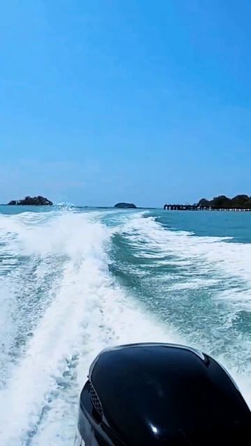 Солнечные ванны, морские купания, полезны для здоровья #пхукет #phuket #shorts