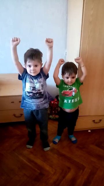 Мои братья съели всю кашу и стали больше чем папа!!! смотреть онлайн