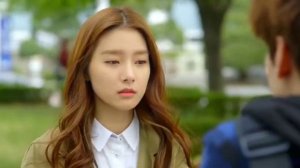 Самый популярный парень влюбился в простушку