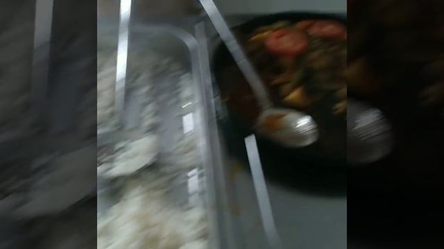 Как выглядит нормальное питание на стройке. смотреть онлайн