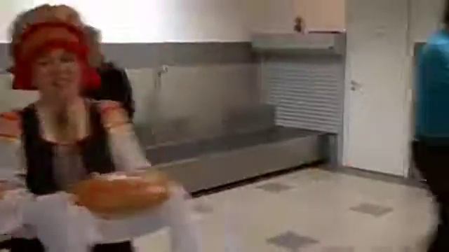 Узбекская песня Uzbek song  Юлдуз Усманова Встреча в аэропорту Убекская община смотреть онлайн