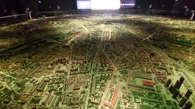 Макет Москвы. Световое шоу "А я иду, гуляю по Москве" смотреть онлайн