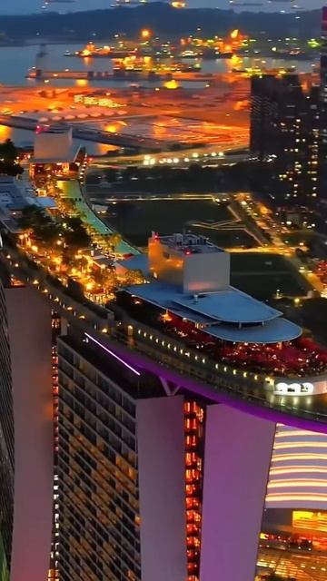🌎Marina Bay Sands-интегрированный курорт с видом на залив Марина-Бэй в Сингапуре. смотреть онлайн