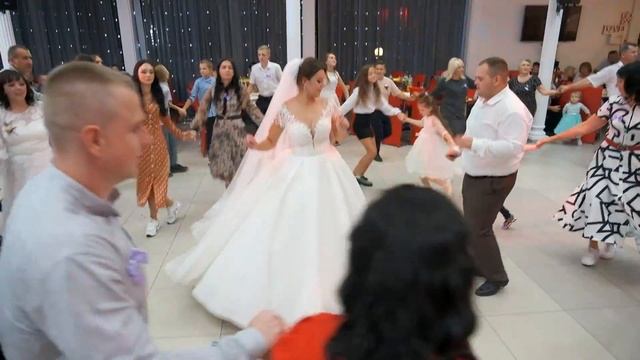 Вікторія та Тарас. 2 частина смотреть онлайн