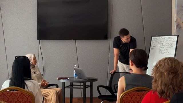 Первый выпуск на ютюбе | влог из жизни + разбор онлайн продаж через инстаграм на млн+ смотреть онлайн