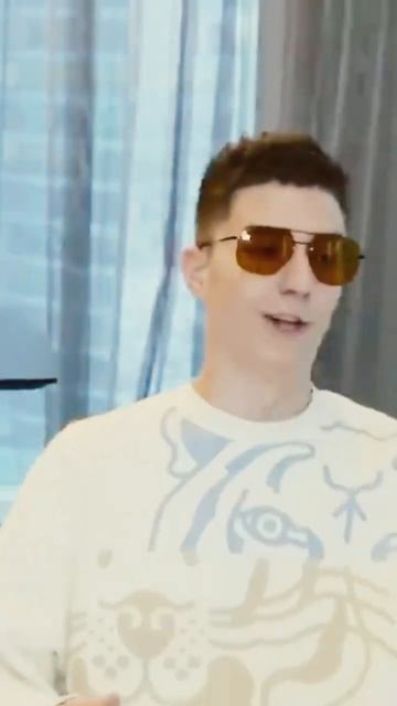 Vladi$lav #мем #а4 #а4топ #влада4 #а4мем #випстудент #богатый #а4 смотреть онлайн