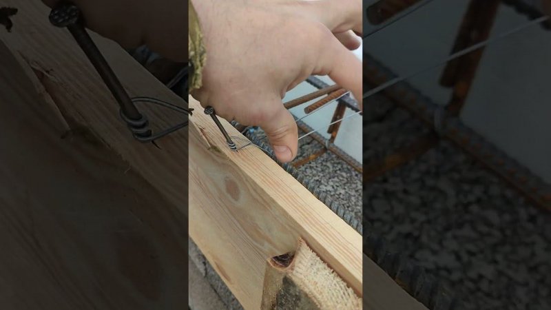 Крепление опалубки/Строительство #construction #строительство #diy