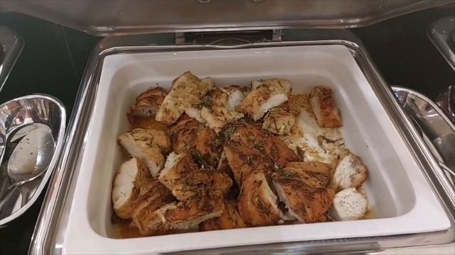 Обеды в ОАЭ в отеле Golden Sands Hotel май 2023 смотреть онлайн