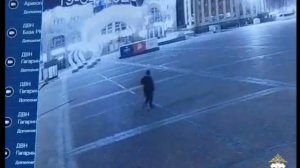 В Ханты-Мансийске мужчина стрелял на центральной площади из пневматического пистолета