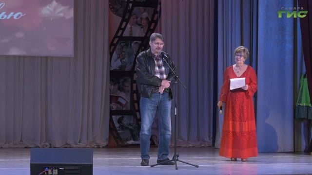 В преддверии Международного дня пожилого человека в Доме культуры "Заря" прошел концерт смотреть онлайн