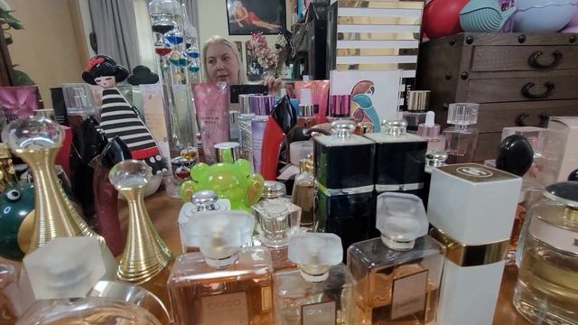 Девочки!!!про парфюм))видео-только для дефффочек) смотреть онлайн