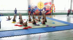 Выступление по черлидингу!