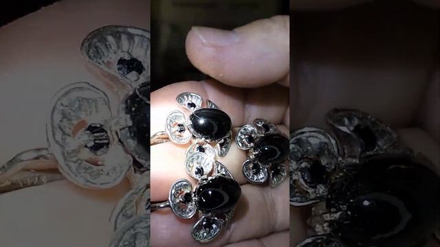 редкие натуральные камни.