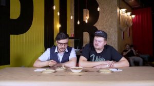 Парни пробуют ДОШИРАКИ ☑️