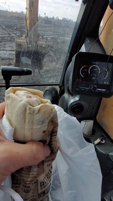 На вахте кормят шаурмой. смотреть онлайн