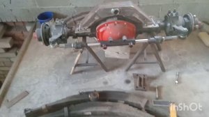 Узел крепления переднего моста. Установка и проверка рулевого гидроцилиндра.