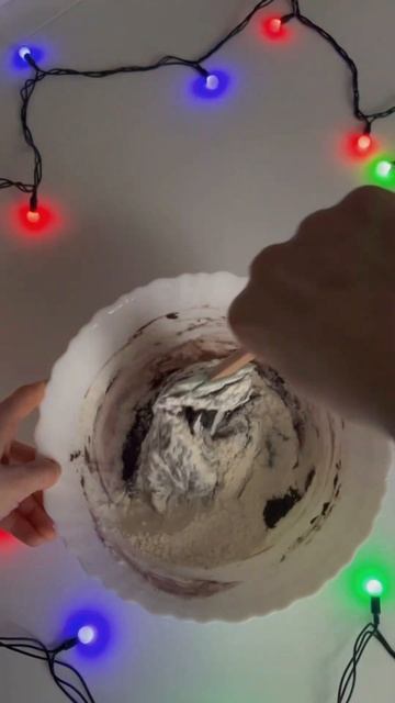 рецепт шишек в комментариях🙄#печенье #новогодниерецепты #рецептынановыйгод #печеньедомашнее смотреть онлайн