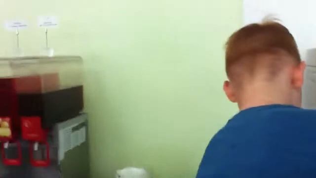 Ужин в золотом смотреть онлайн