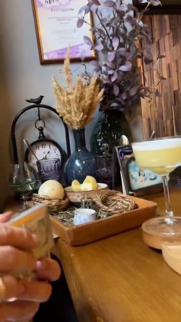 Необычный коктейль, перед которым вот что надо сделать… Buddy Cafe смотреть онлайн