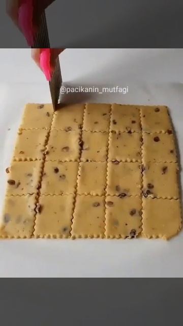 Печенье с орехами и изюмом смотреть онлайн