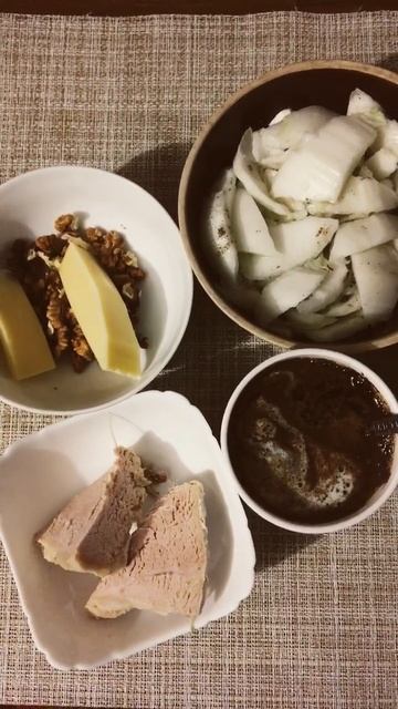 Кето завтрак на 680ккал. Белки-31гр,жиры-59гр. Не забывайте пить тёплую воду за 30 мин до завтрака! смотреть онлайн