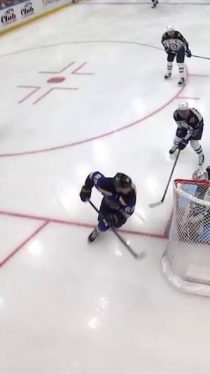 Buchnevich plays keepie-uppie for a GOAL ⚽