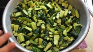 ВЛОГ: НУ, ОЧЕНЬ ВКУСНЫЕ РЕЗАННЫЕ ОСТРЫЕ ОГУРЧИКИ НА ЗИМУ🥒. ПРОВЕРЕННЫЙ РЕЦЕПТ ГОДАМИ👍