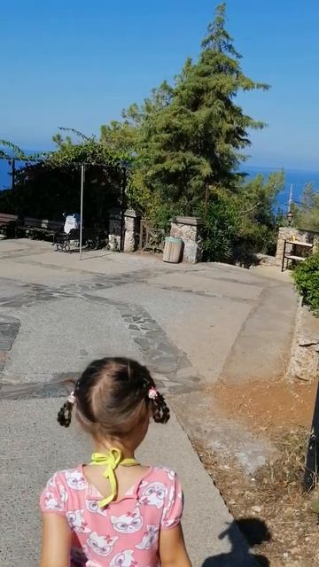 подходим к мосту по дороге на пляж. отель Utopia world 5*. Турция 2022 смотреть онлайн