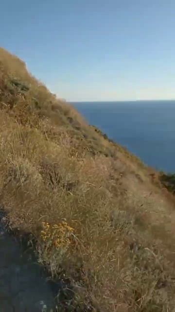 Иду из Анапы в Сукко, 5 октября 2022г. Путешествие продолжается. Красота вокруг #shorts #море #анап смотреть онлайн