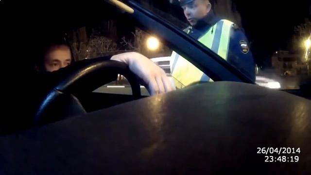 Водитель стебется над глуповатым ДПСником Общение с ГИБДД, ГАИ смотреть онлайн
