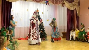 Новогодние Ёлки Утренник в детском саду. Баба Яга довела Василису ДО СЛЁЗ. Дед Мороз и подарки