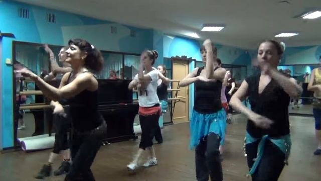 Bollywood (8 занятие).mpg смотреть онлайн