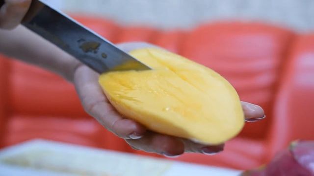 Miass.Live пробует фрукты от «ЭкзотикФрут» смотреть онлайн