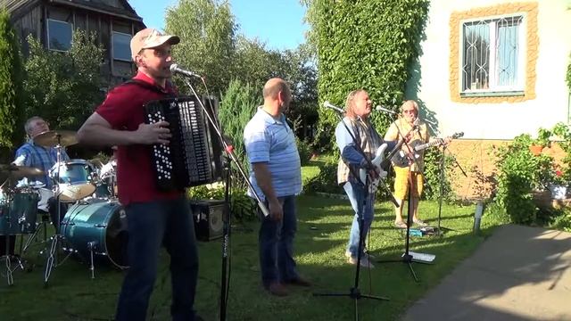 Демо Банкет на улице смотреть онлайн